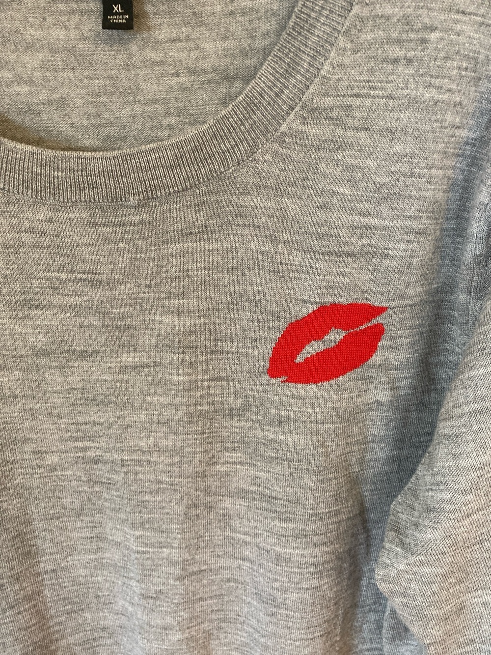 Banana Republic Gray Crewneck Sweater with Red Lip Motif - Picture 3 of 5